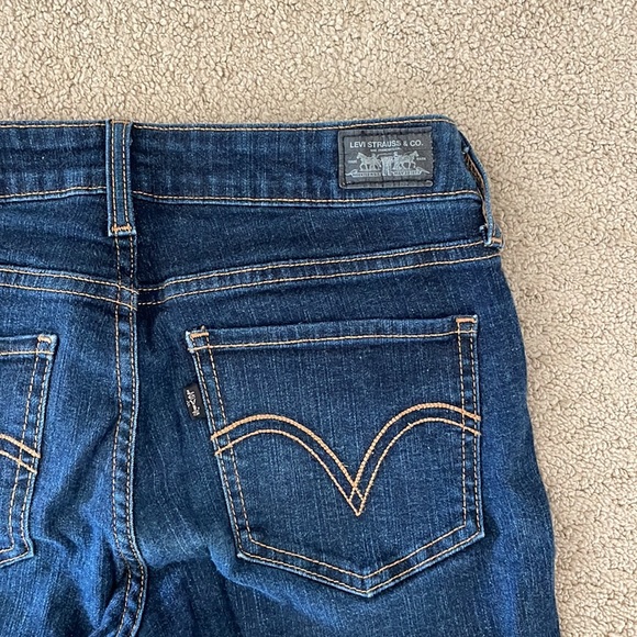 Levi Skinny Jeans - Picture 3 of 4